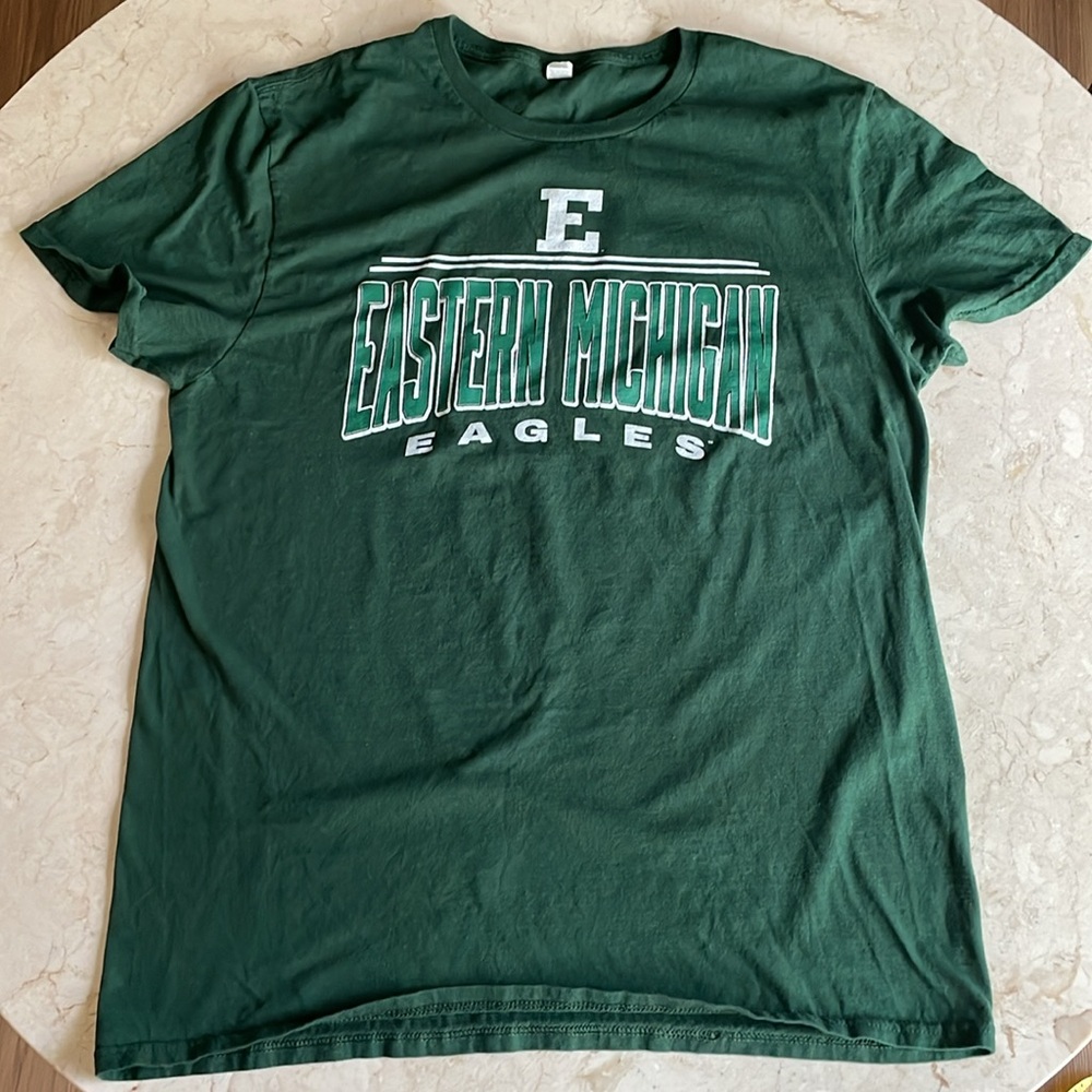 Eastern Michigan University Eagles t shirt women’s Large